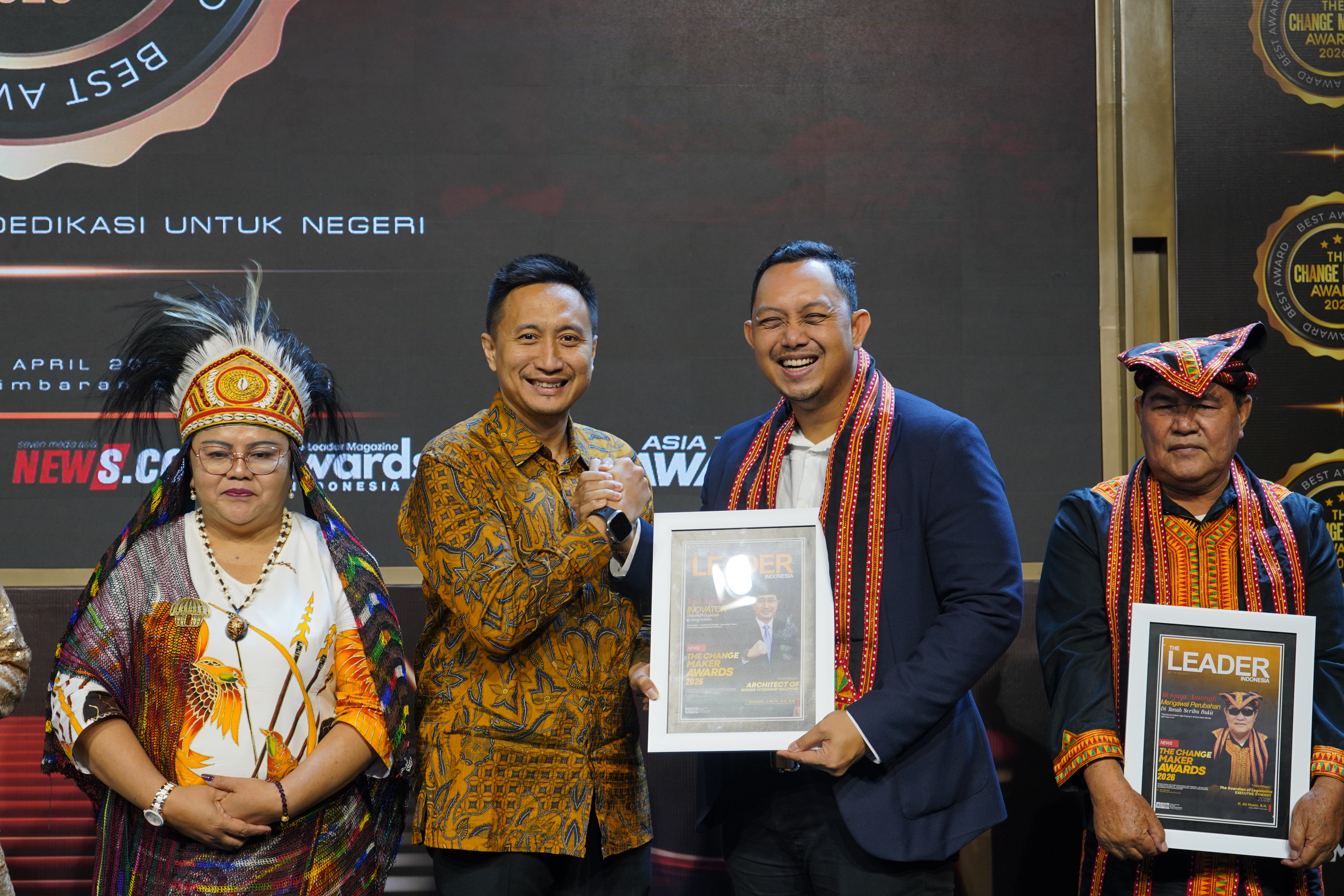 Kepemimpinan Solutif dari Ujung Nusantara: Kakanwil Ditjen Imigrasi Sulut Raih penghargaan ‘Architect of Border Citizenship Solutions’ di ajang nasional The Change Maker Awards 2026