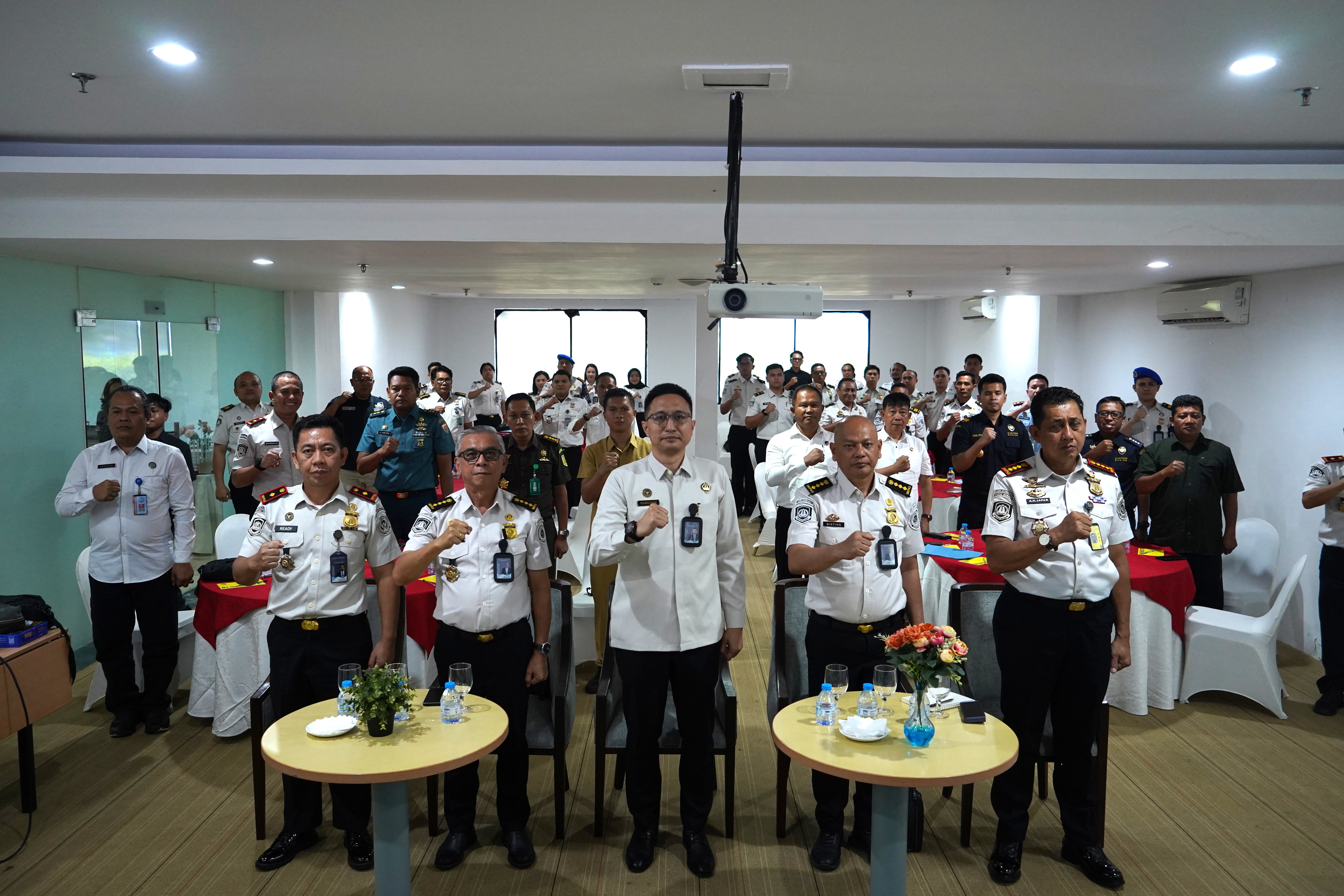Implementasi KUHAP Baru Didorong, Kanwil Ditjenim Sulut Perkuat Sistem Pengawasan Orang Asing yang Terintegrasi melalui Rapat TIMPORA