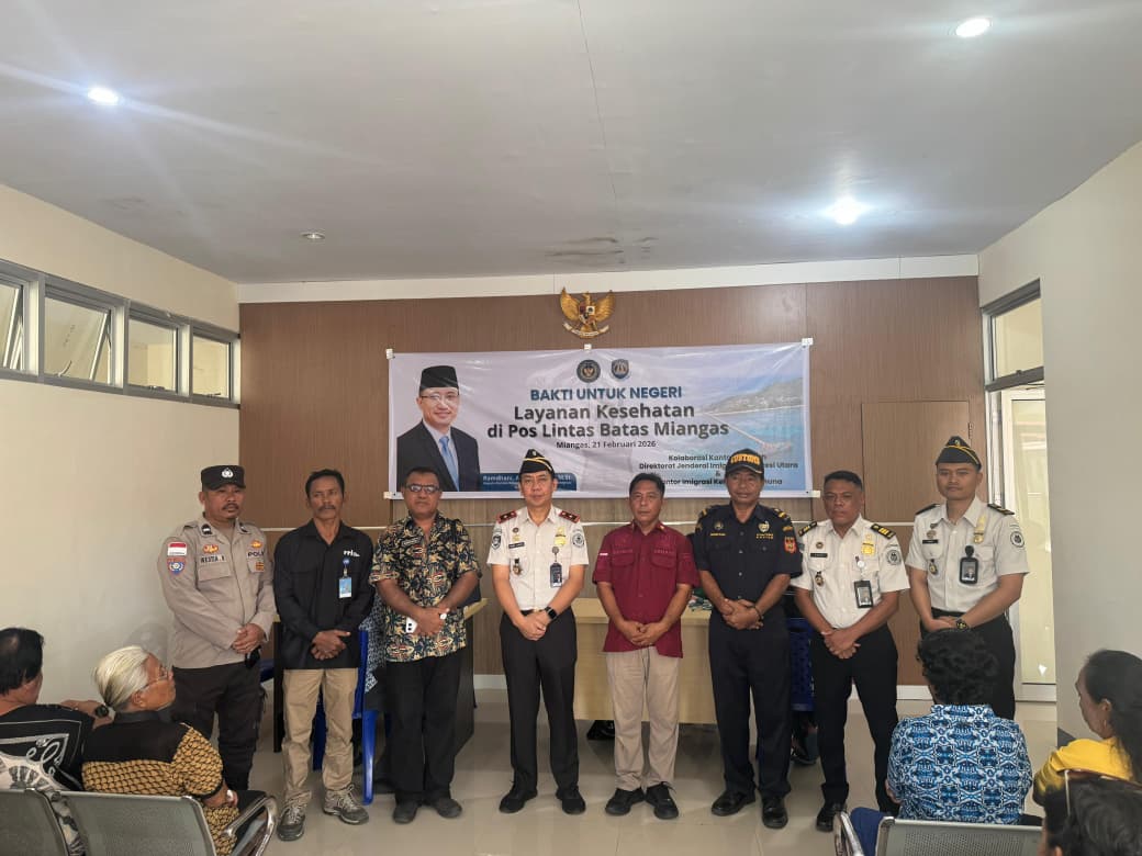 Imigrasi Hadir di Perbatasan: Imigrasi Tahuna di Bawah Kanwil Ditjen Imigrasi Sulut Berikan Layanan Kesehatan Gratis di Miangas